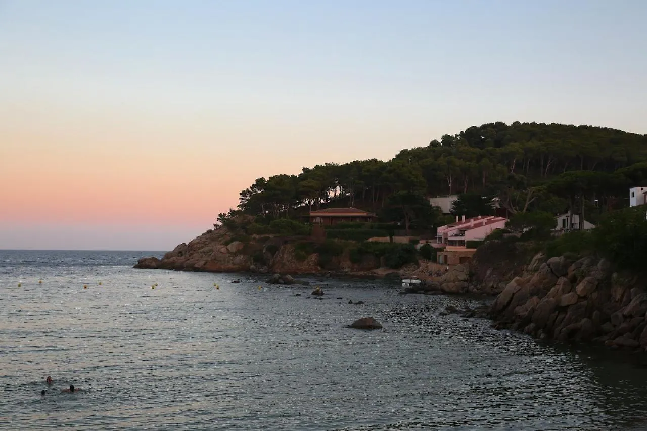 Camping 3 Estrellas Costa Brava Vall-Llobrega Spain