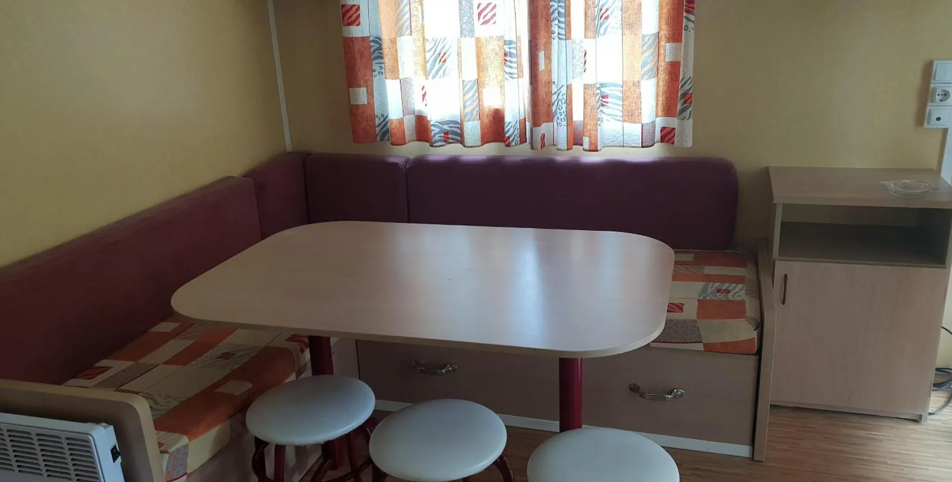 Camping 3 Estrellas Costa Brava 벨로브레가 캠프장