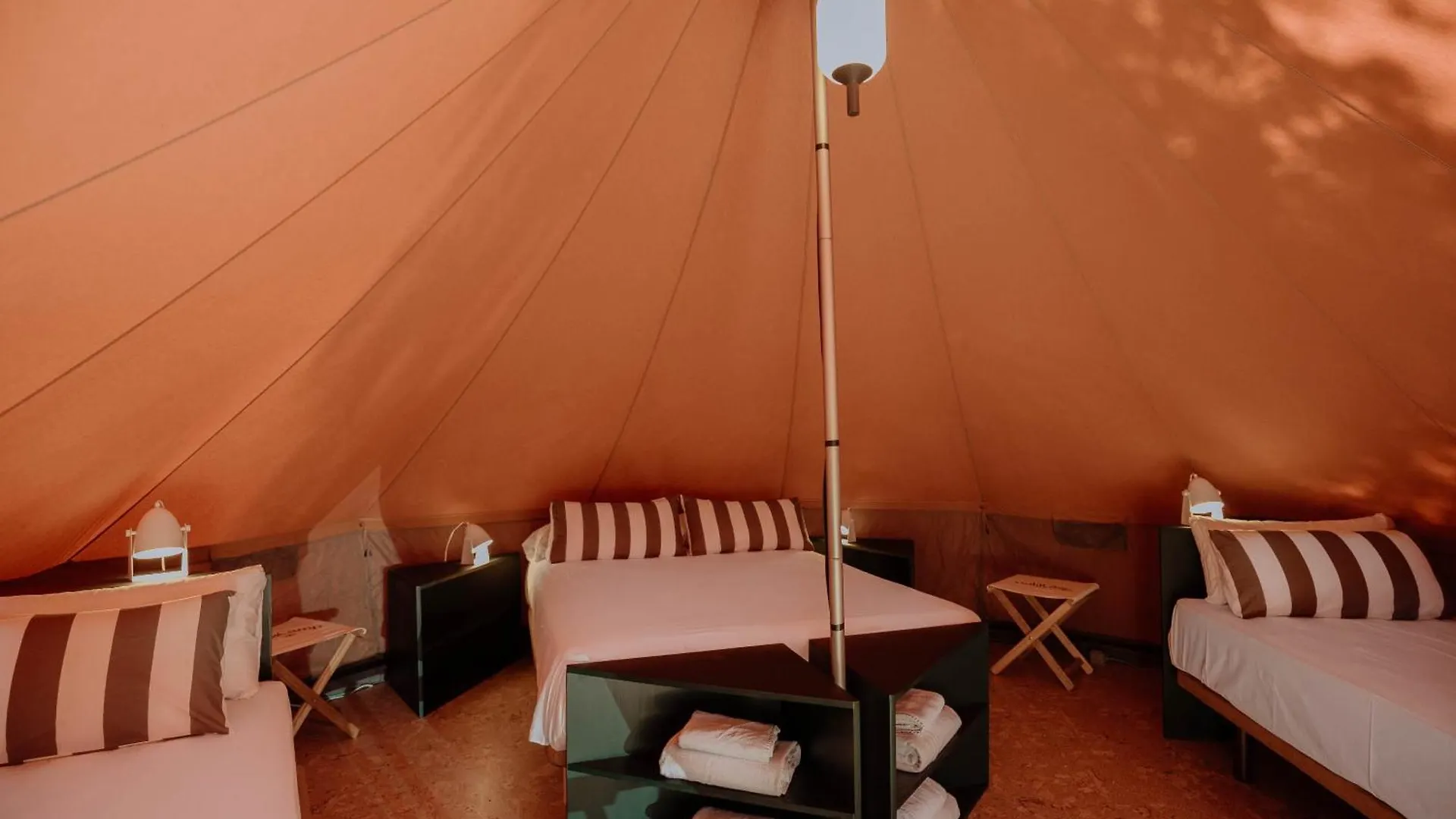 Camping 3 Estrellas Costa Brava Vall-Llobrega